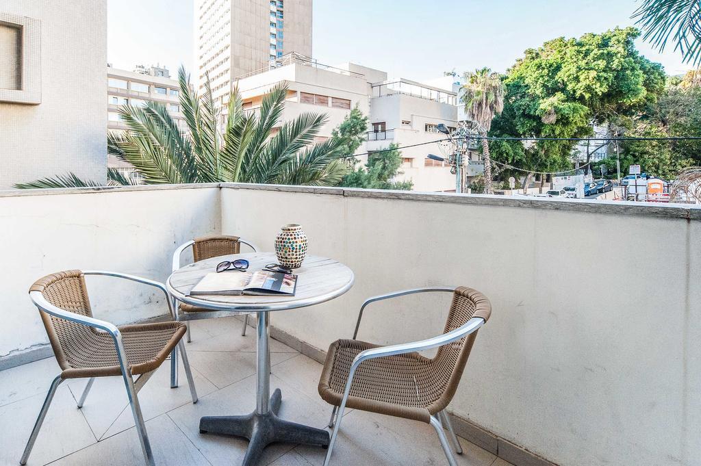 Lovely 1Bd W/ Private Balcony By Sea N' Rent 텔아비브 외부 사진