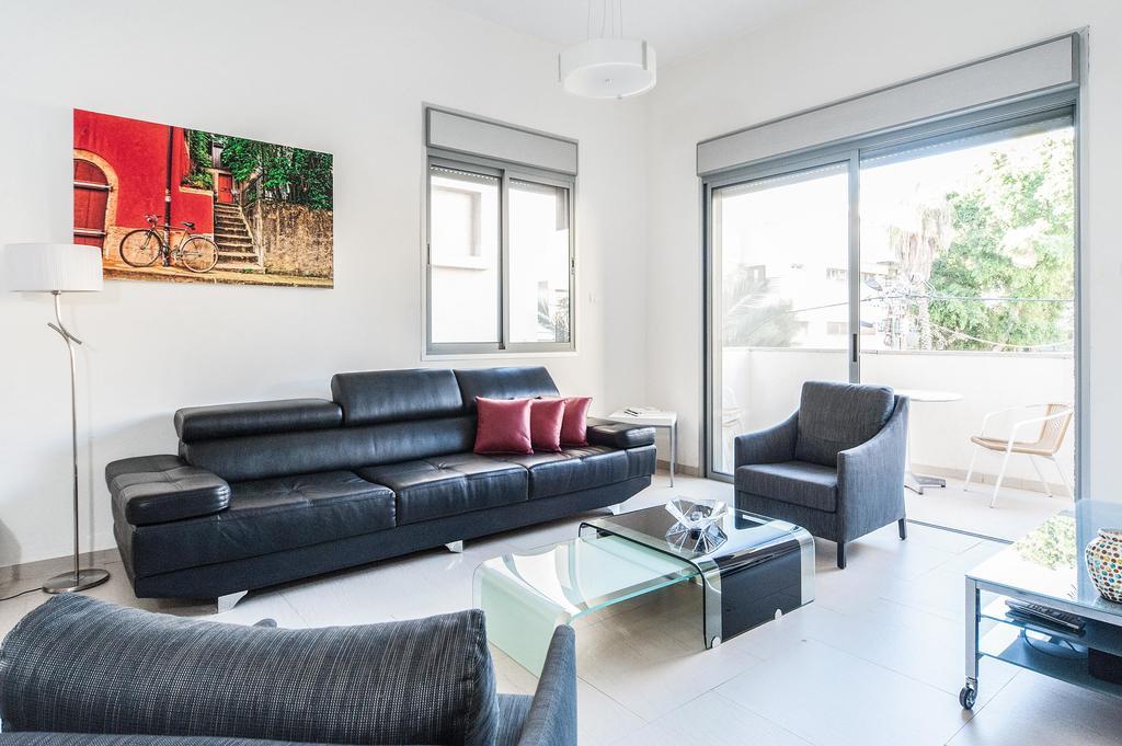 Lovely 1Bd W/ Private Balcony By Sea N' Rent 텔아비브 외부 사진