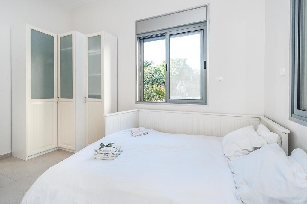 Lovely 1Bd W/ Private Balcony By Sea N' Rent 텔아비브 외부 사진
