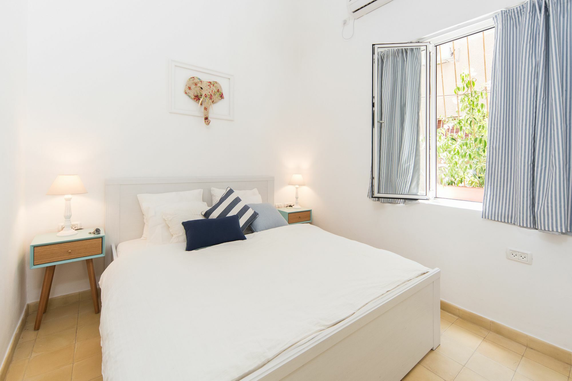 Lovely 1Bd W/ Private Balcony By Sea N' Rent 텔아비브 외부 사진