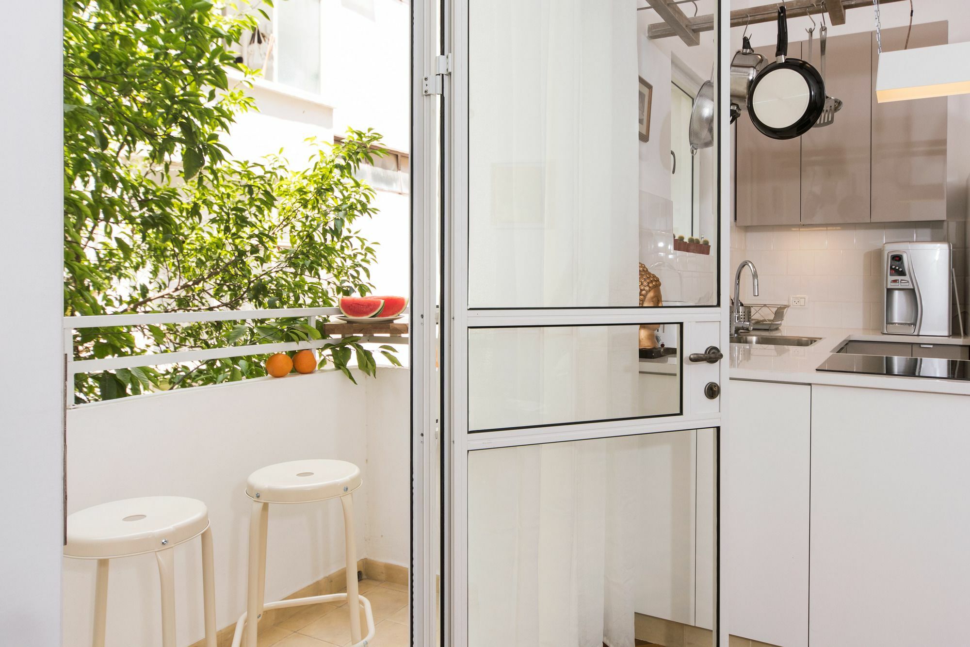 Lovely 1Bd W/ Private Balcony By Sea N' Rent 텔아비브 외부 사진